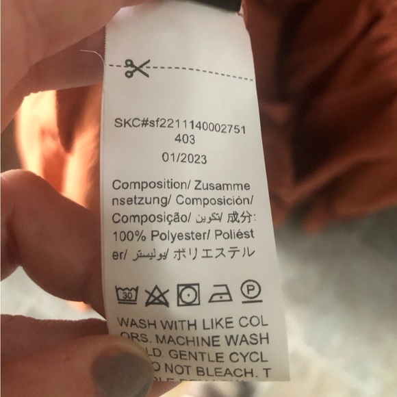 SHEIN CURVE NWT off/on shoulder flowy dress - Picture 6 of 6